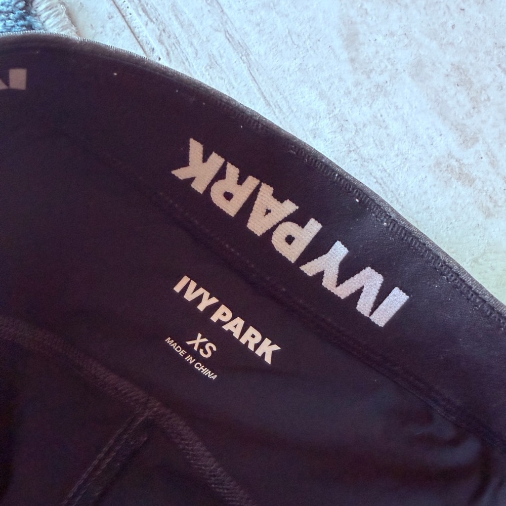 IVY PARK Black Leggings - Picture 2 of 3